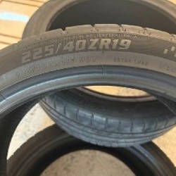Резина летняя 225/40 R19 - фото 3