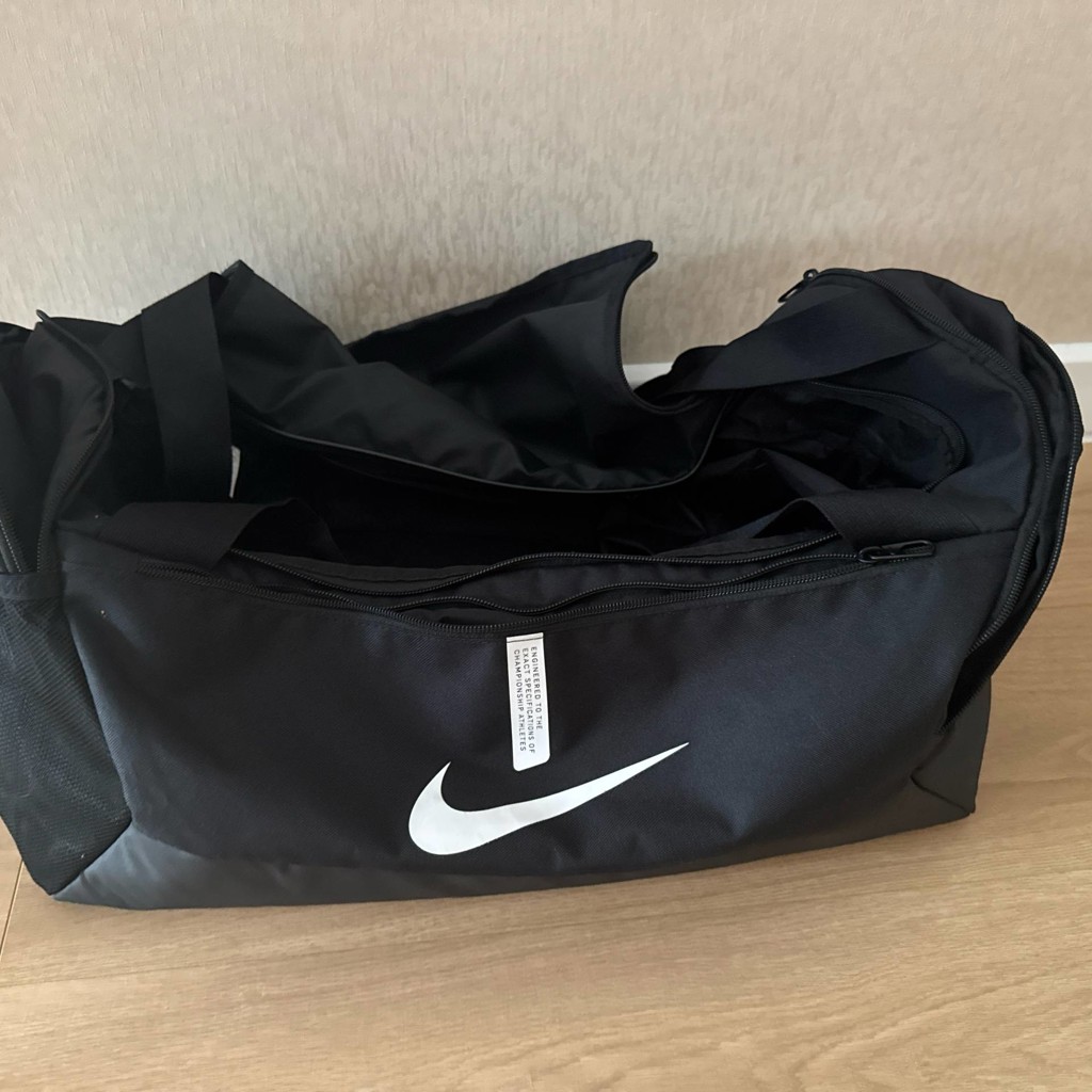Спортивная сумка Nike