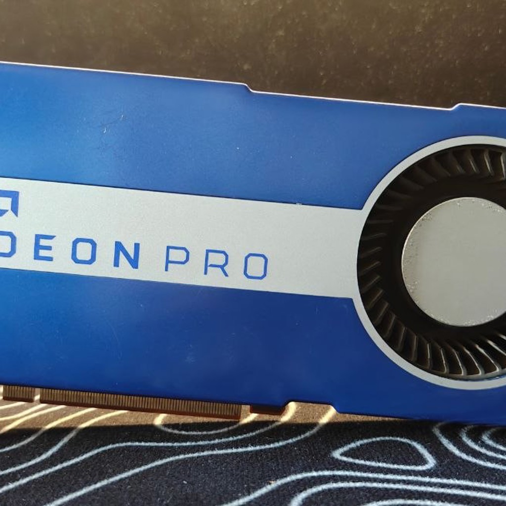 Видеокарта AMD Radeon w5700