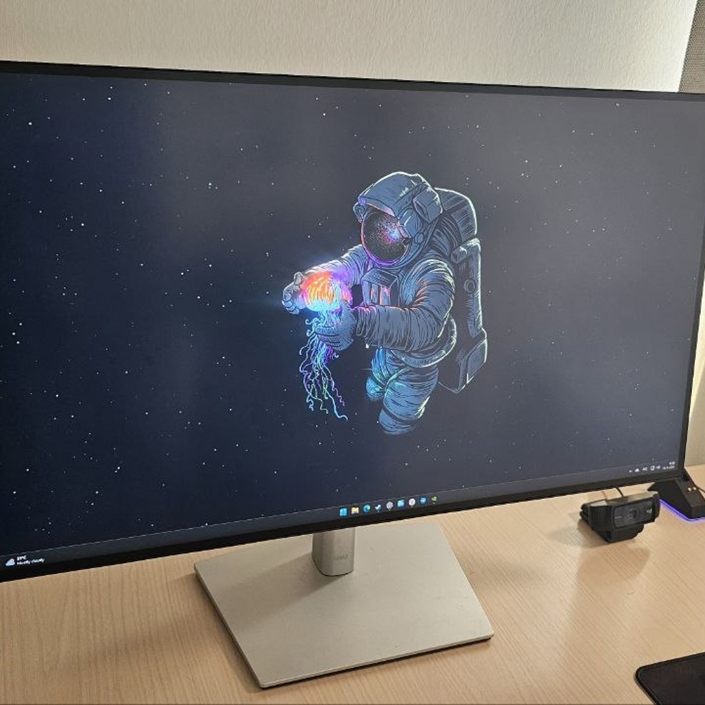 Dell UltraSharp U2722D