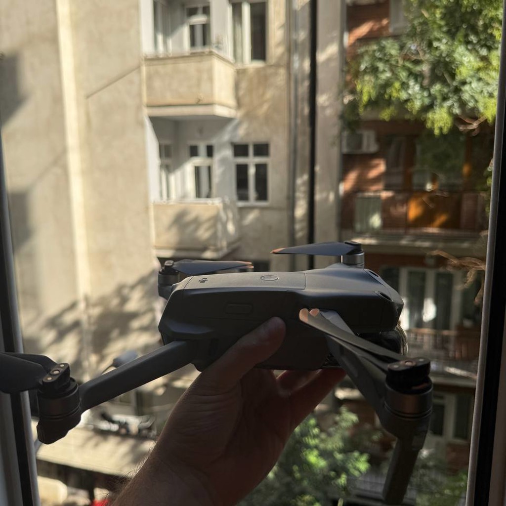 Квадрокоптер DJI Mavic AIR2s
