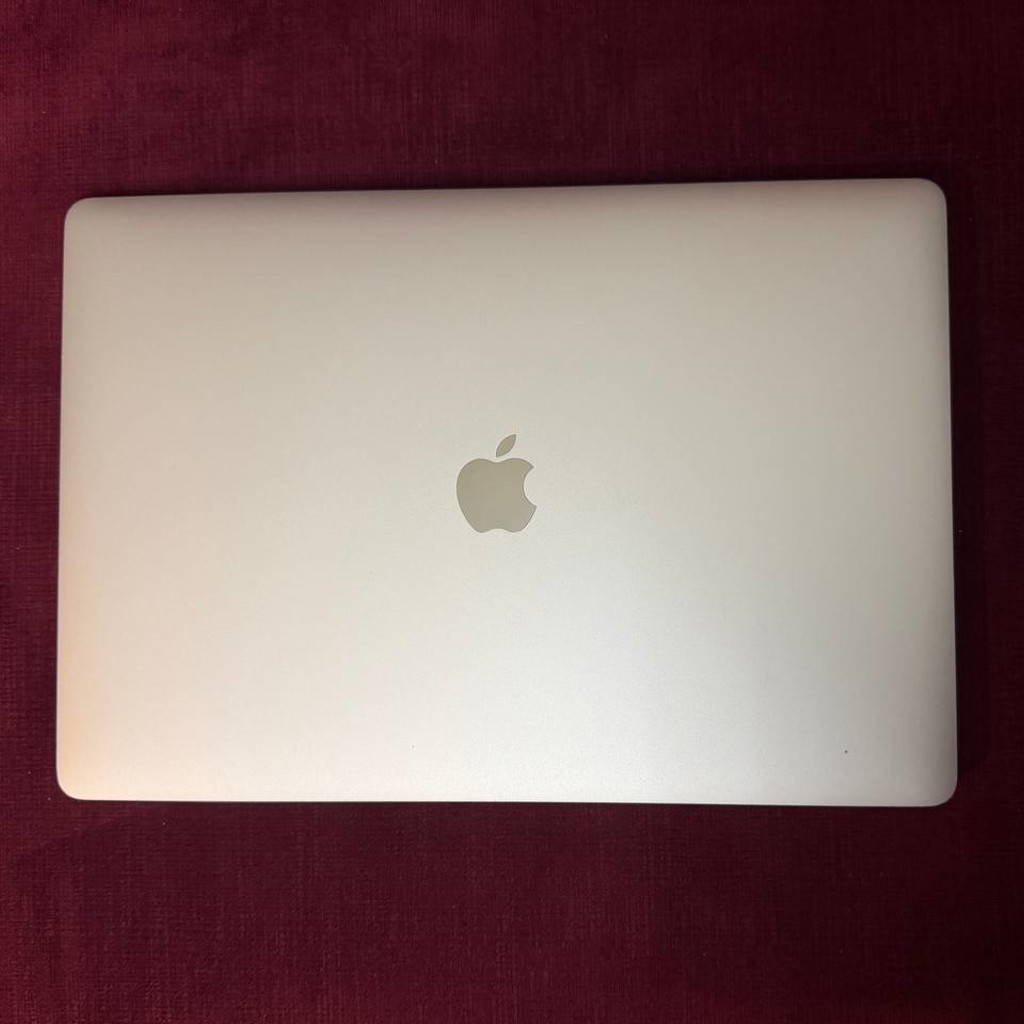 MacBook Pro 15 дюймов