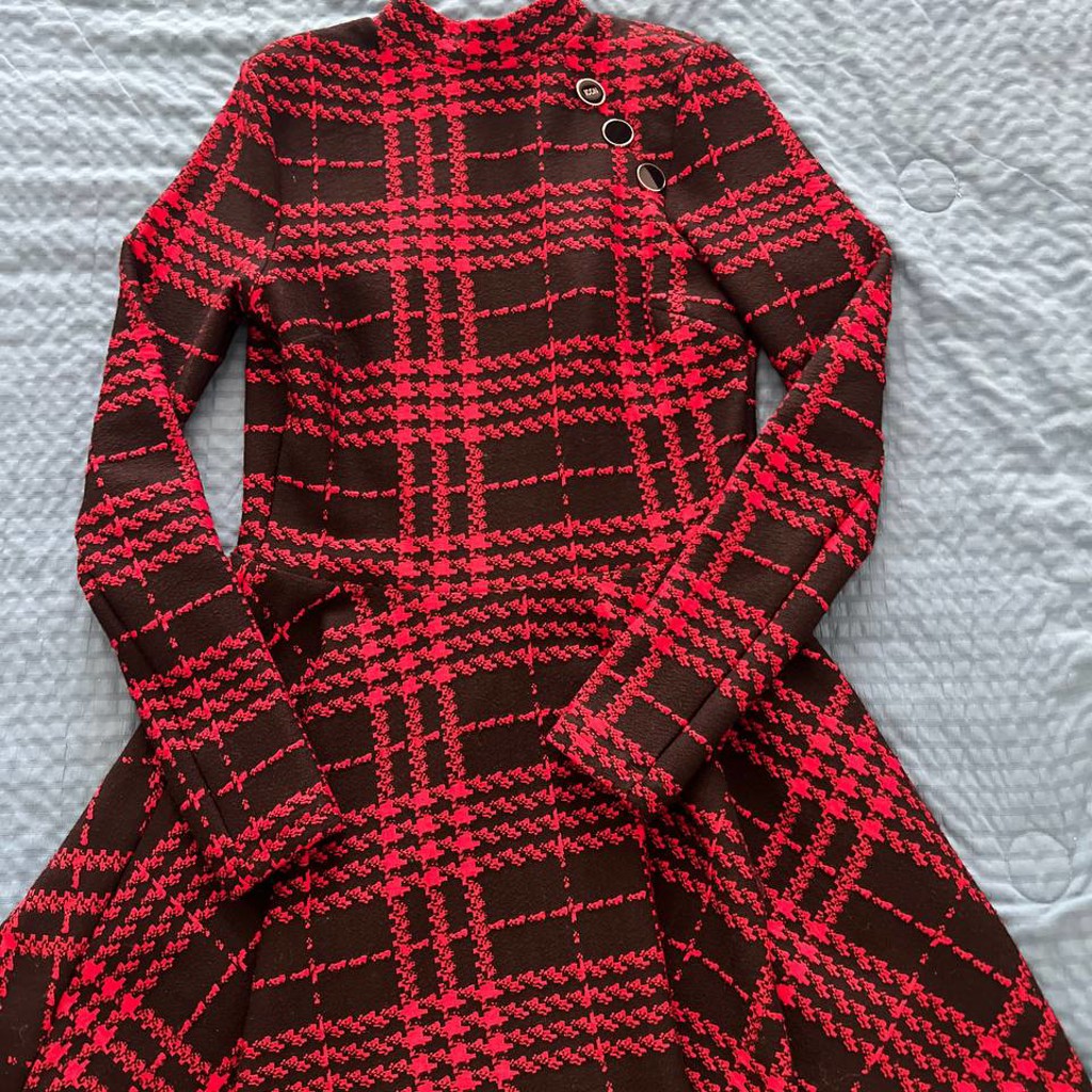 Платье GUESS