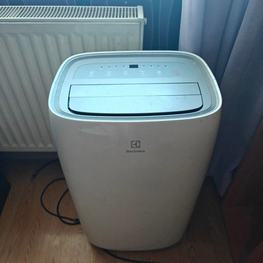 Кондиционер мобильный ELECTROLUX Loft EACM-8