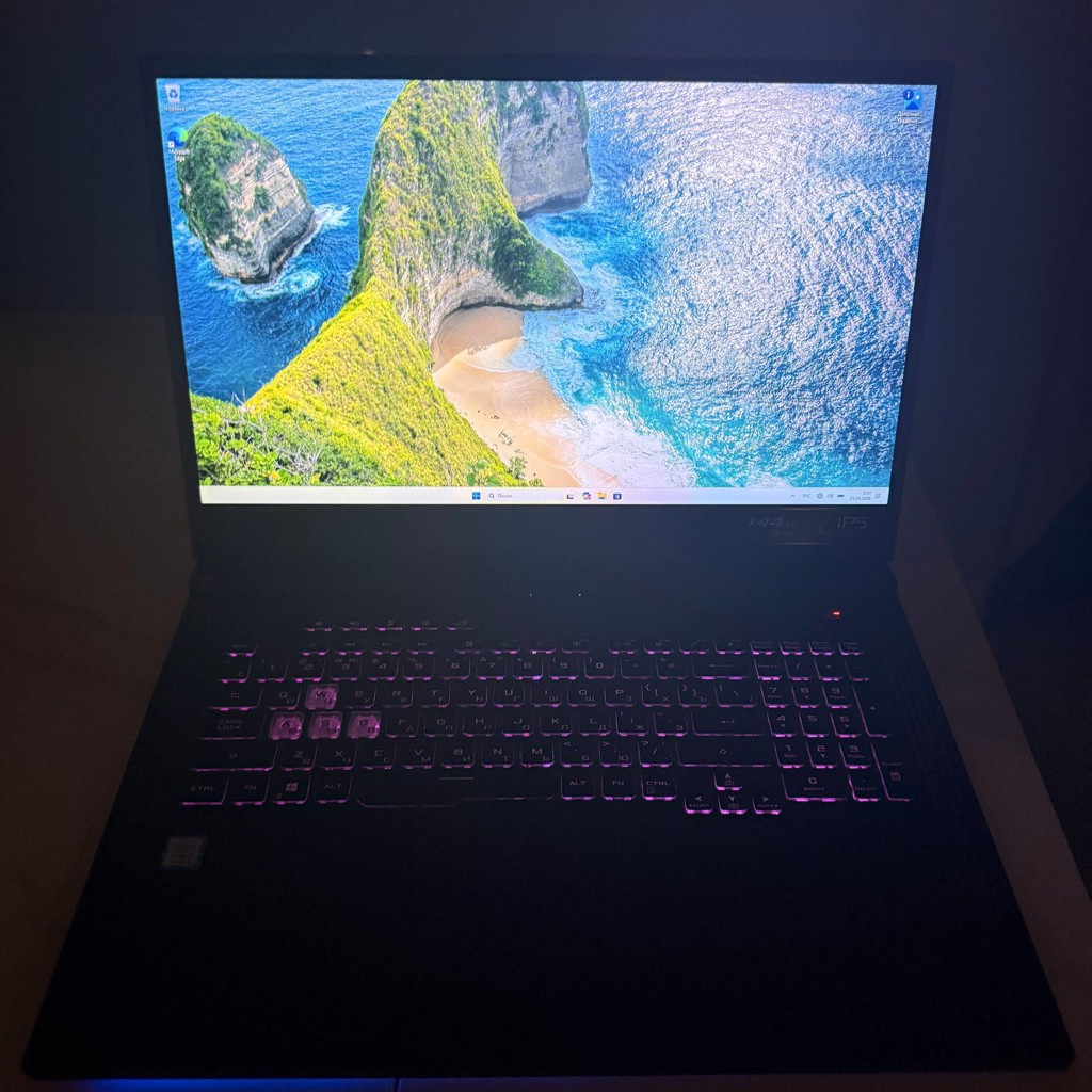 Игровой ноутбук ASUS ROG Strix