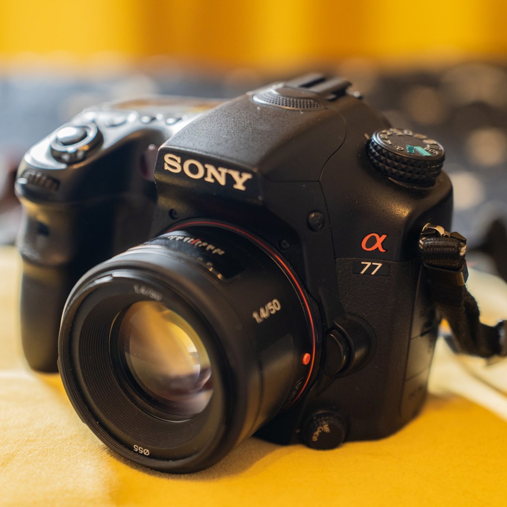 Зеркальный фотоаппарат Sony Alpha A77