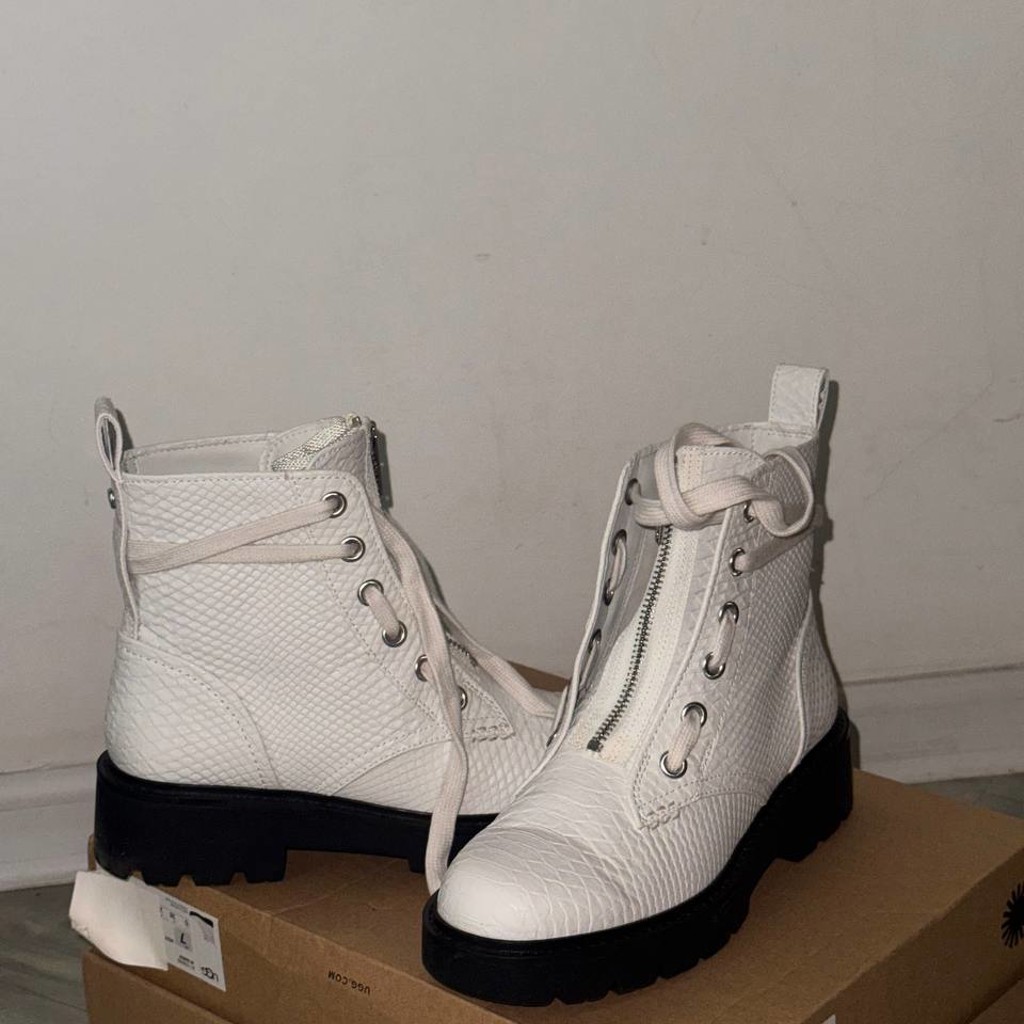 Ботинки UGG W Oakes