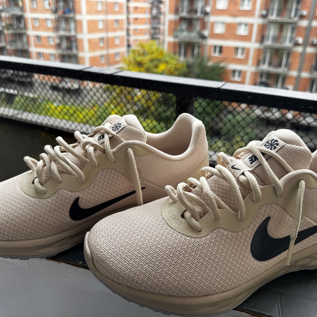 Кроссовки Nike