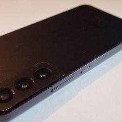 Samsung Galaxy S22 - фото 3