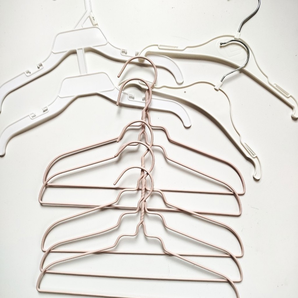 Вешалки большие и маленькие