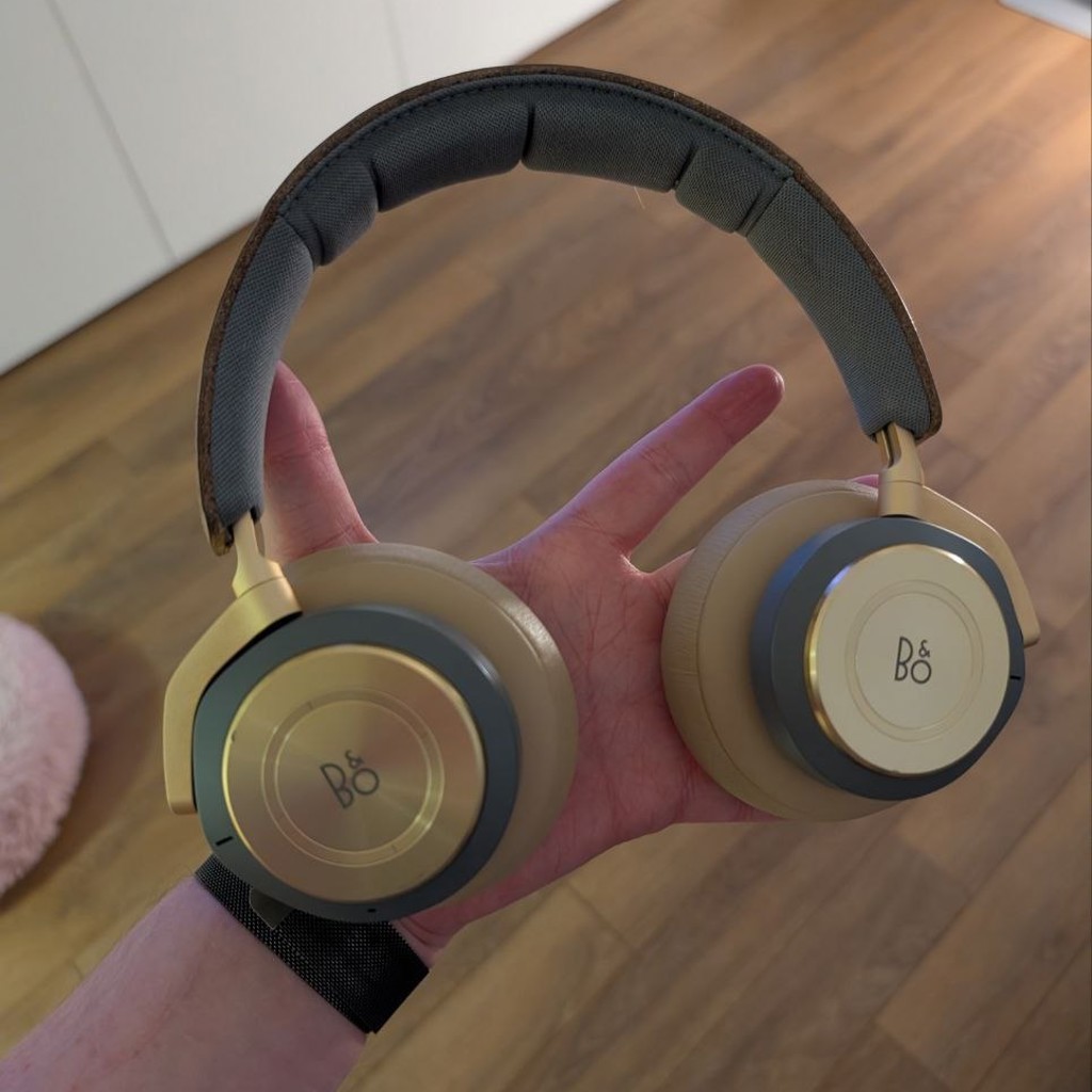 Bang & Olufsen Beoplay H9 3rd Gen
