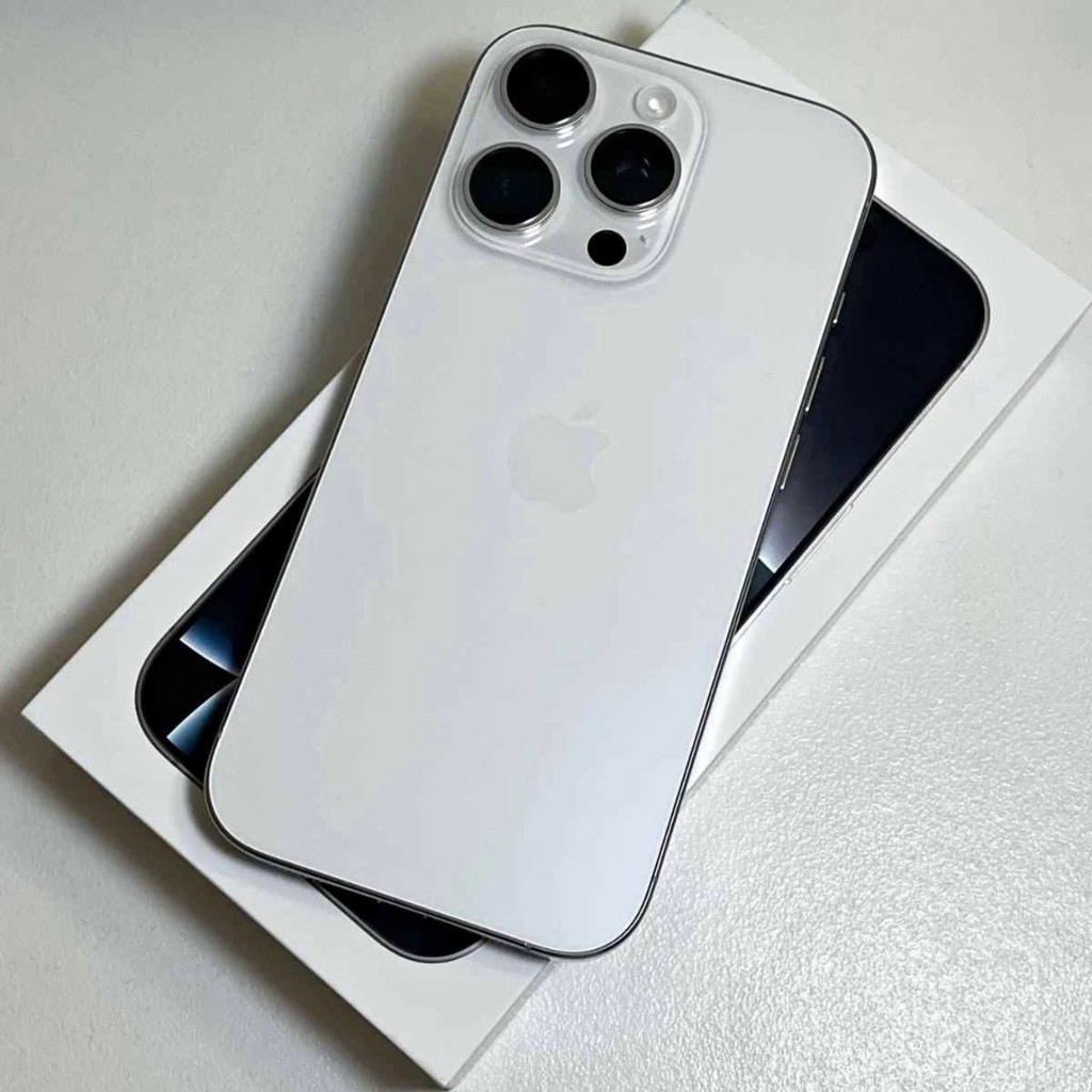 IPhone 16 Pro Max White Titanium