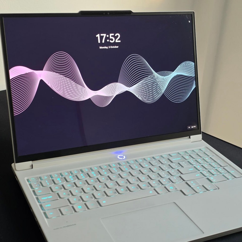 Игровой ноутбук Lenovo Legion 7 16IAX10