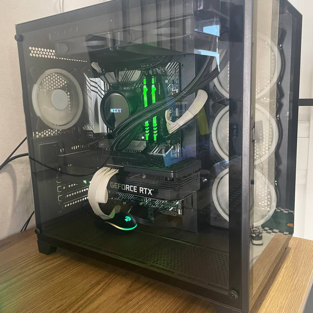 Корпус для ПК с RGB-вентиляторами