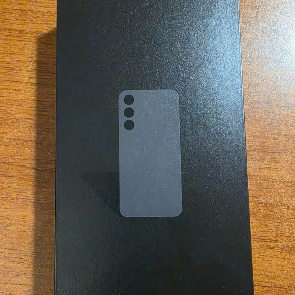 Телефон Samsung S24FE