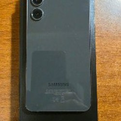 Телефон Samsung S24FE - фото 3