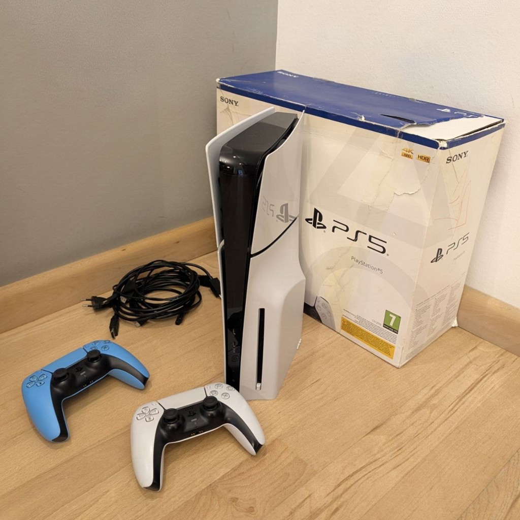 Play Station 5 Slim