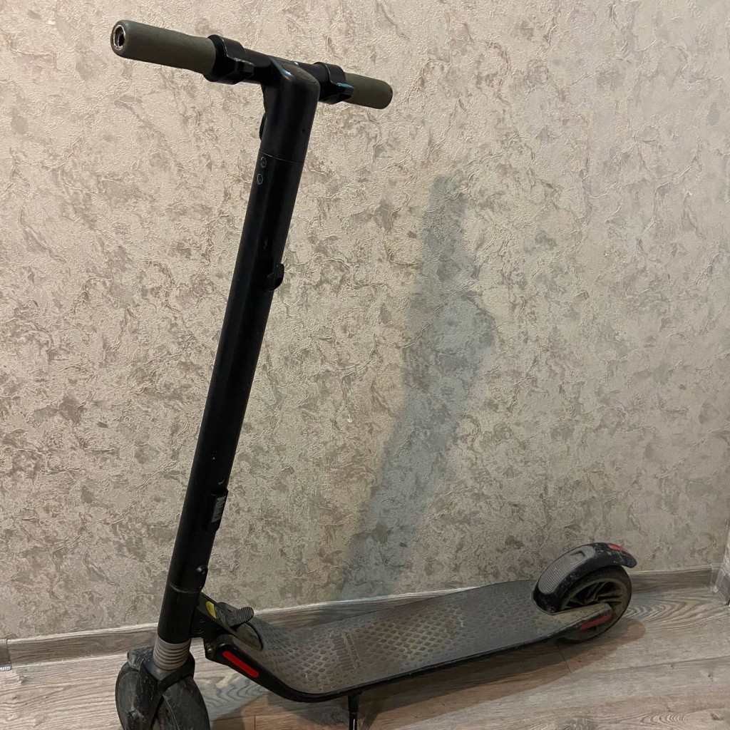 Электросамокат Ninebot KickScooter ES1