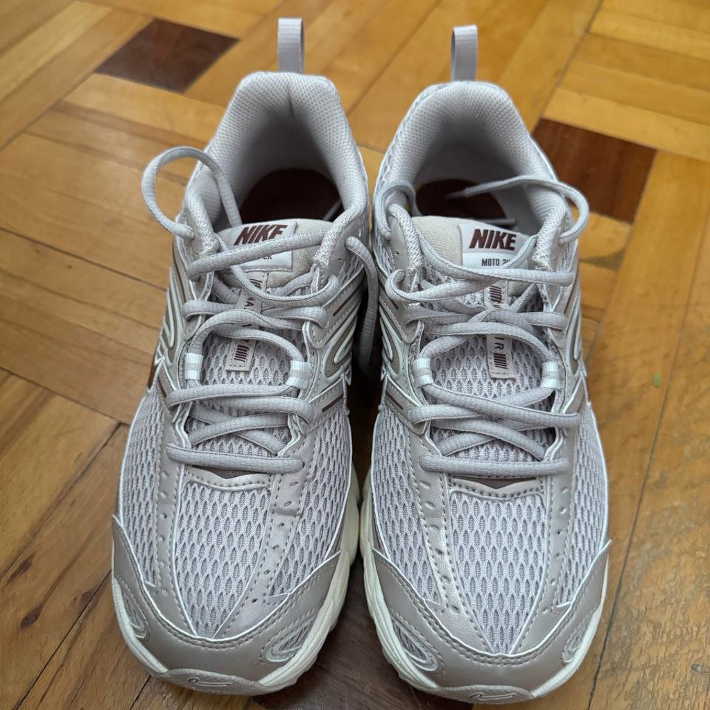 Кроссовки Nike