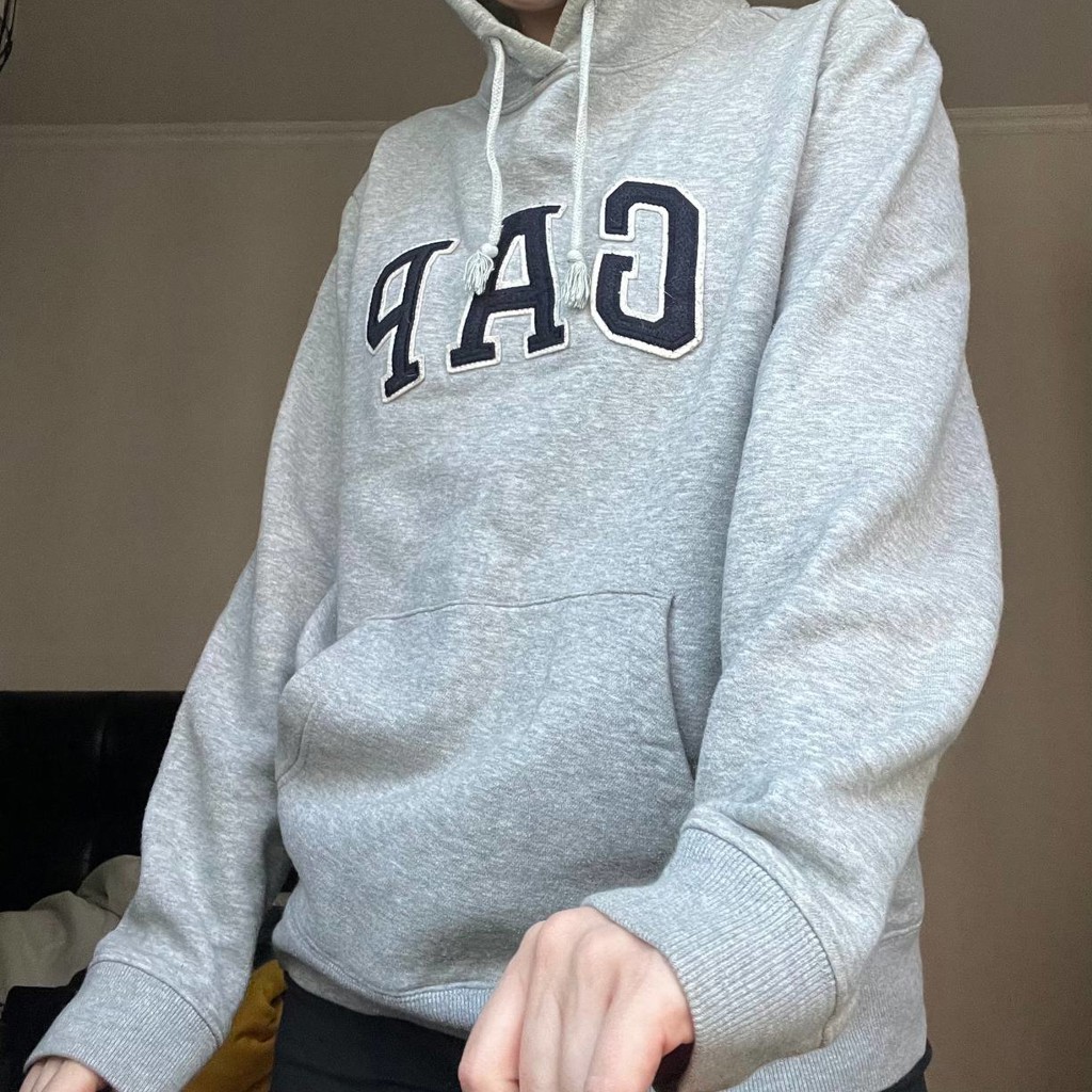 Серое худи GAP