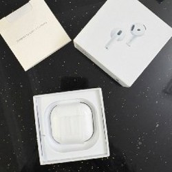 Airpods 4 - фото 3