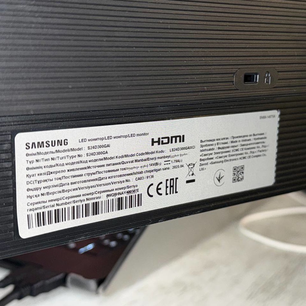 Монитор Samsung S24D300GAI