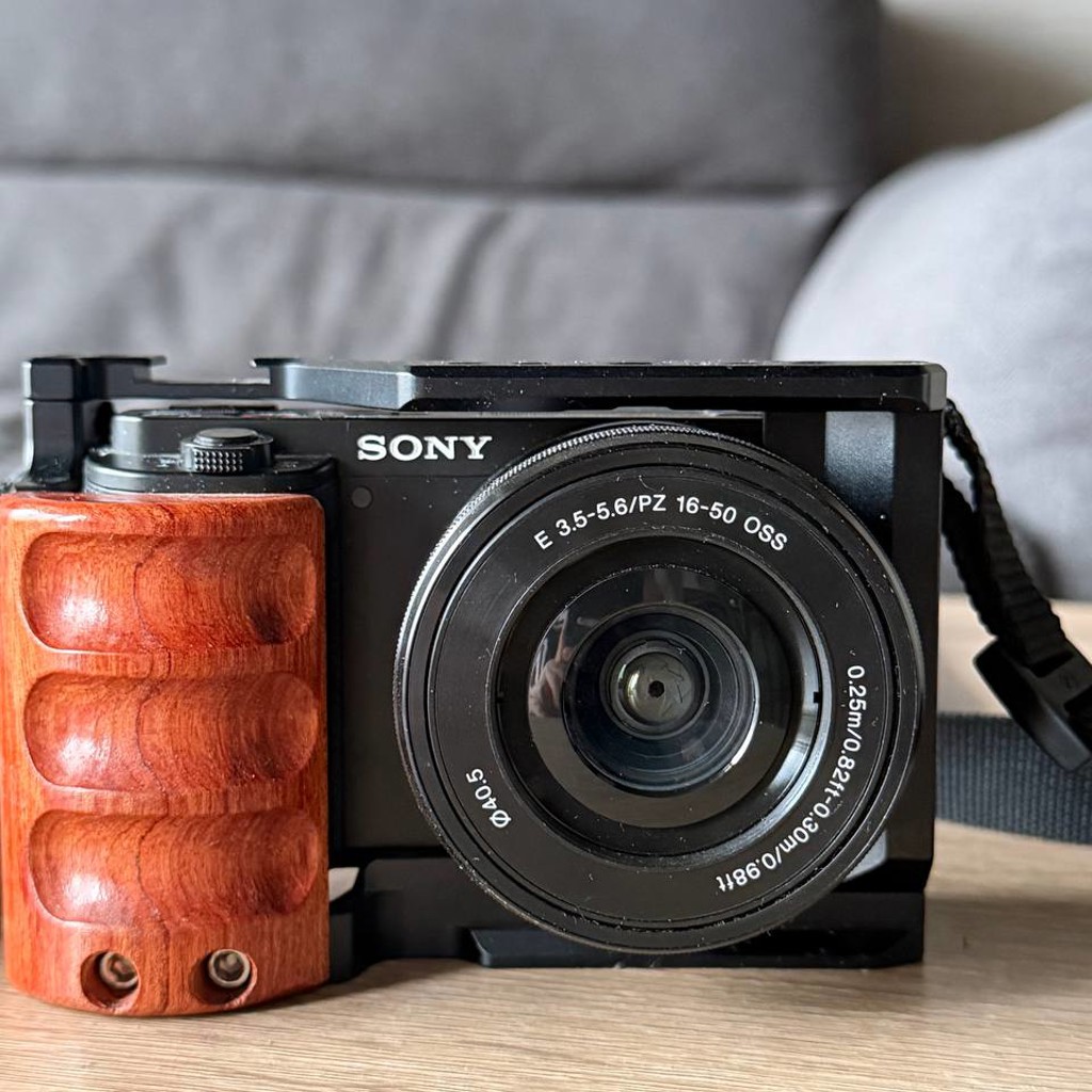 Sony ZV-E10