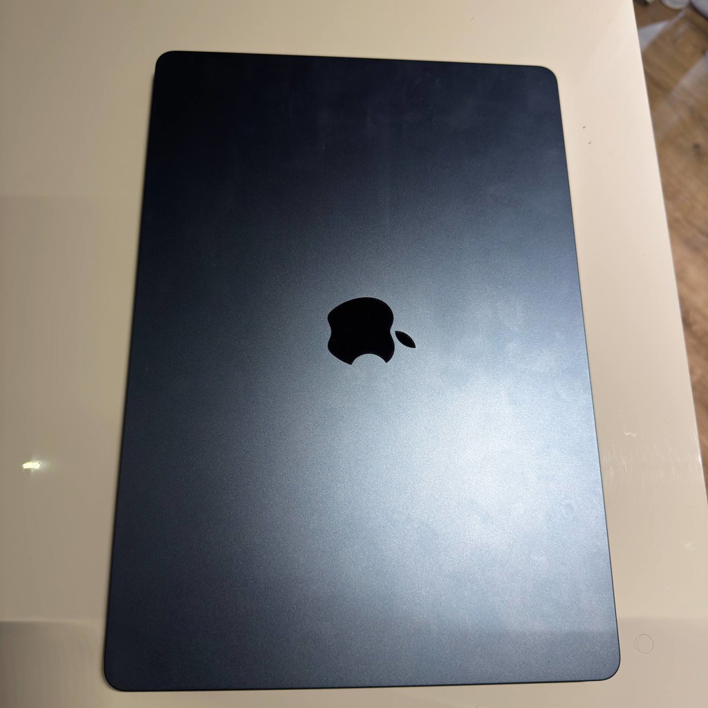 MacBook Air M3 15.3