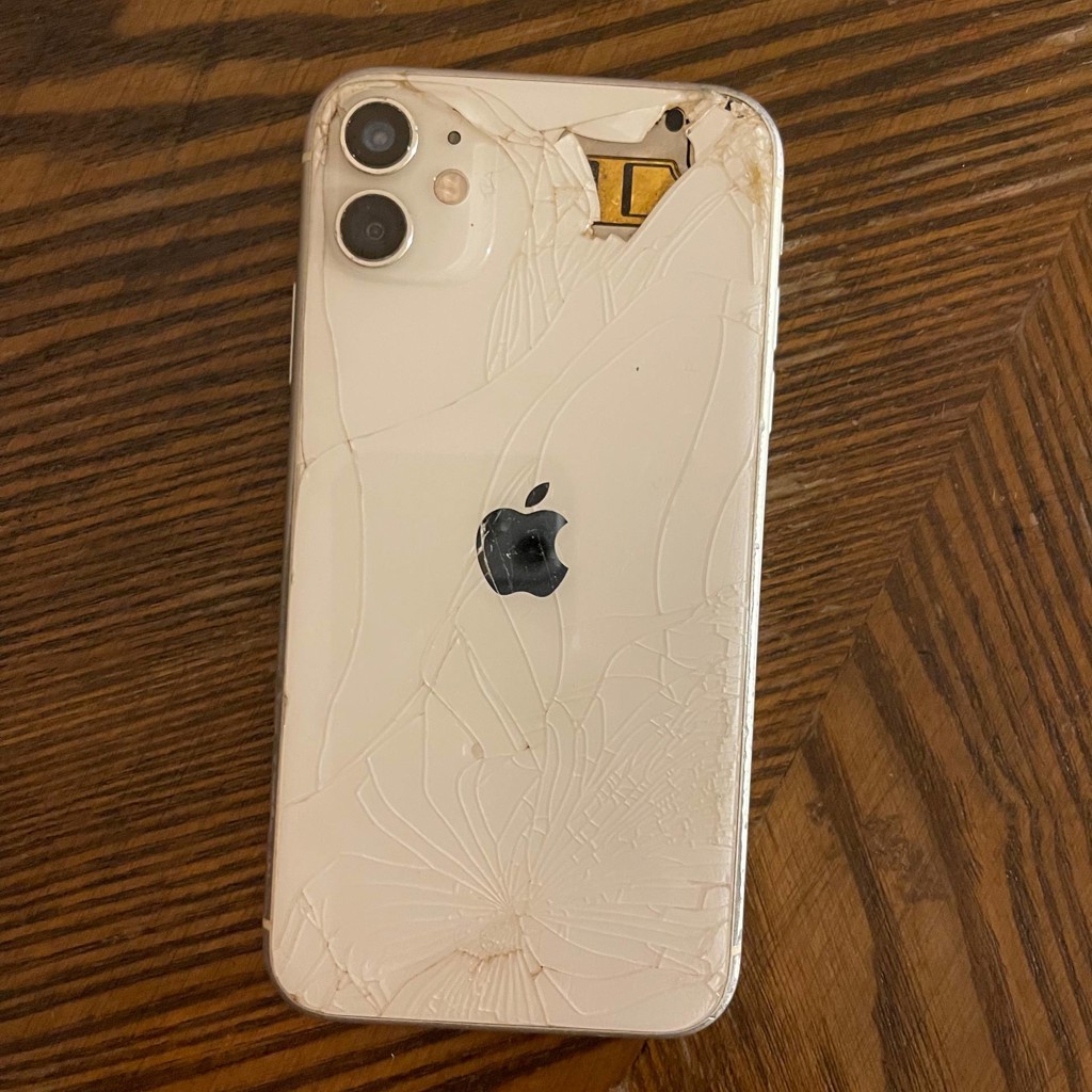 IPhone 11 на запчасти