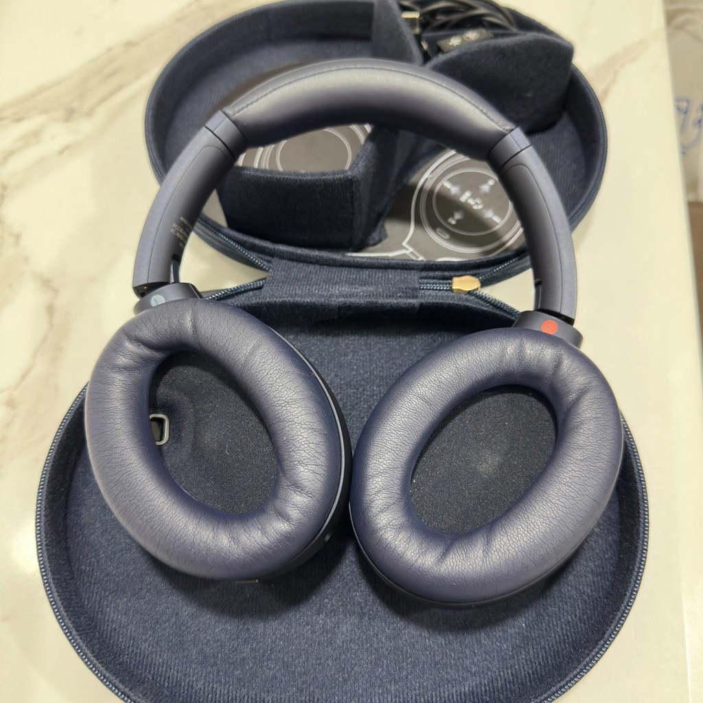 Sony WH-1000XM4 Blue