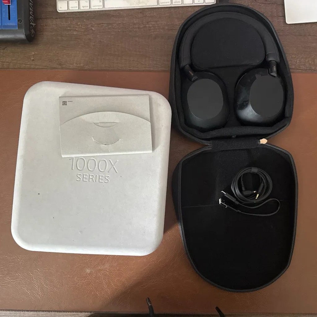 Sony WH-1000XM5