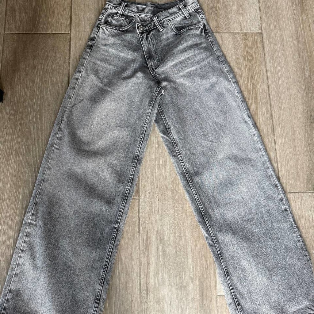 Джинсы Zara