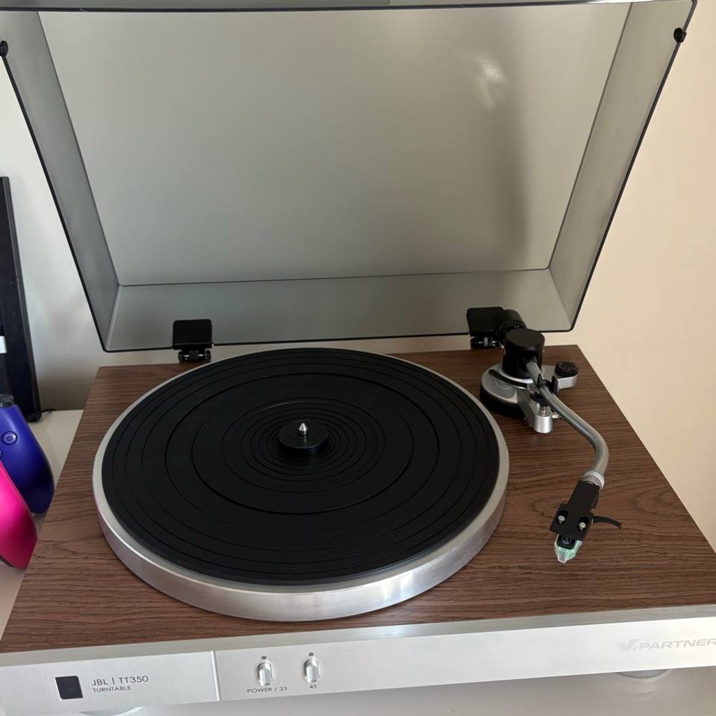 JBL TT350 Turntable