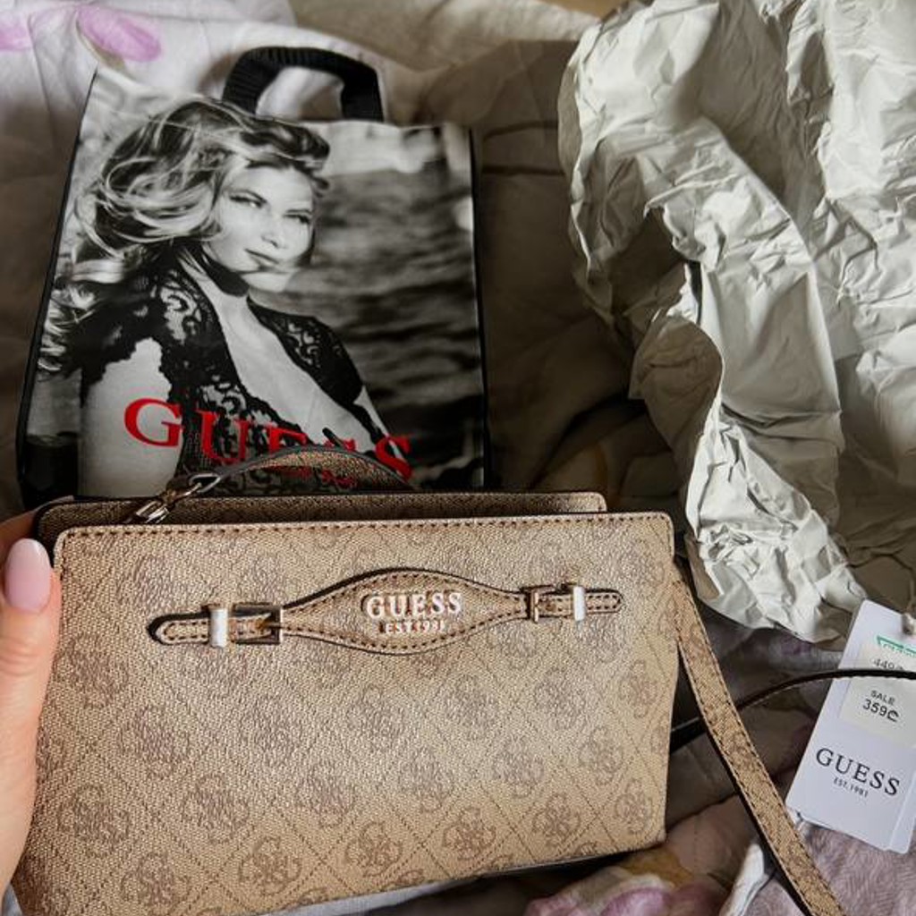 Сумка Guess