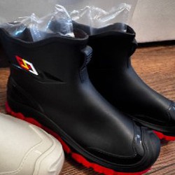 Черные резиновые сапоги - фото 4