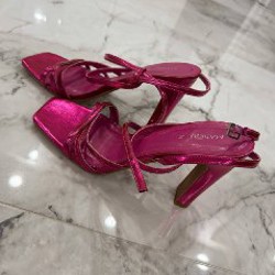 Босоножки на каблуке - фото 3