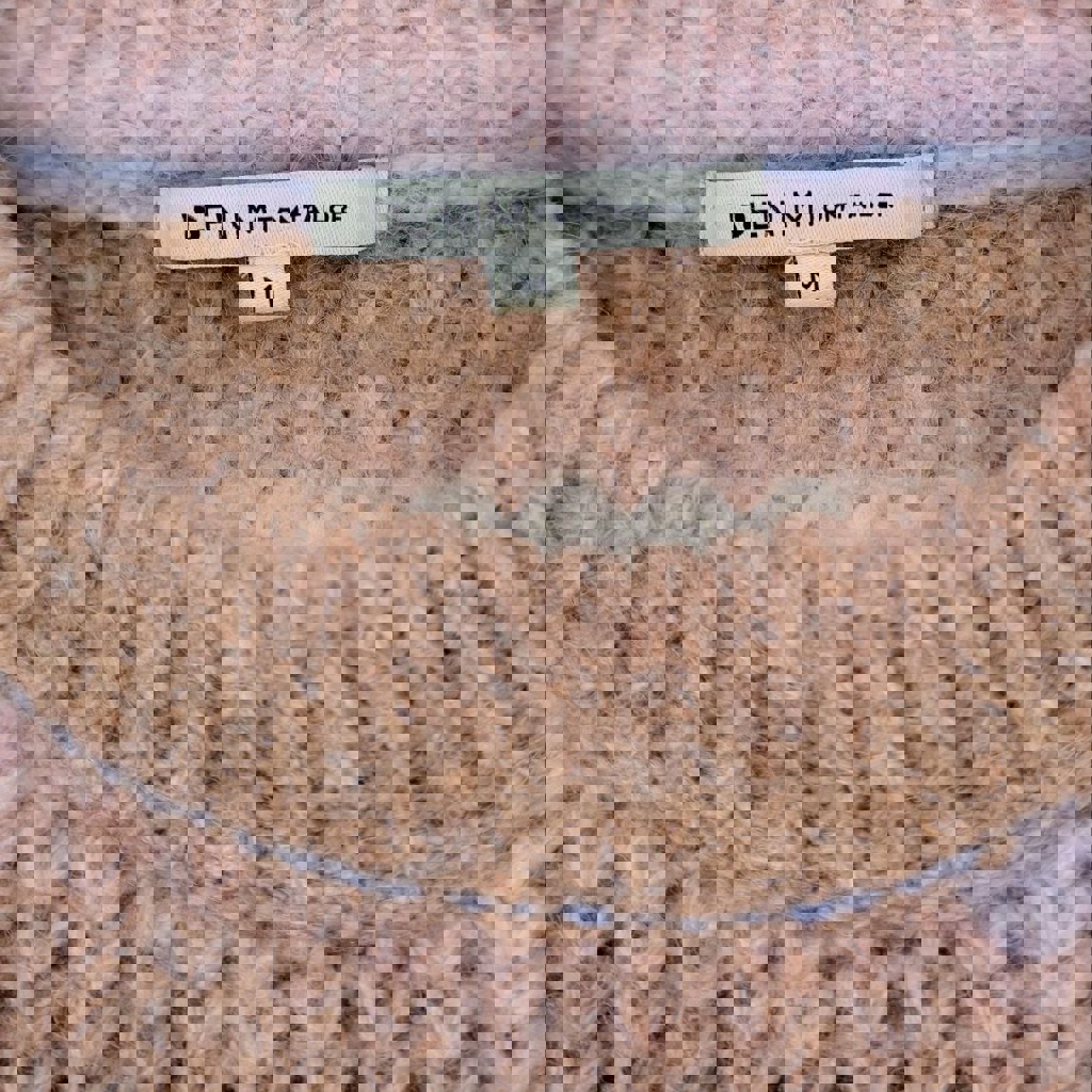 Свитер женский