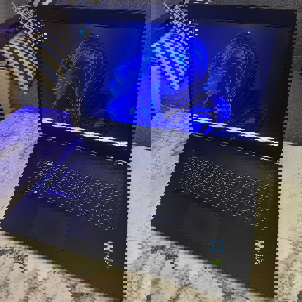 HP Pavilion 17-ab425ur