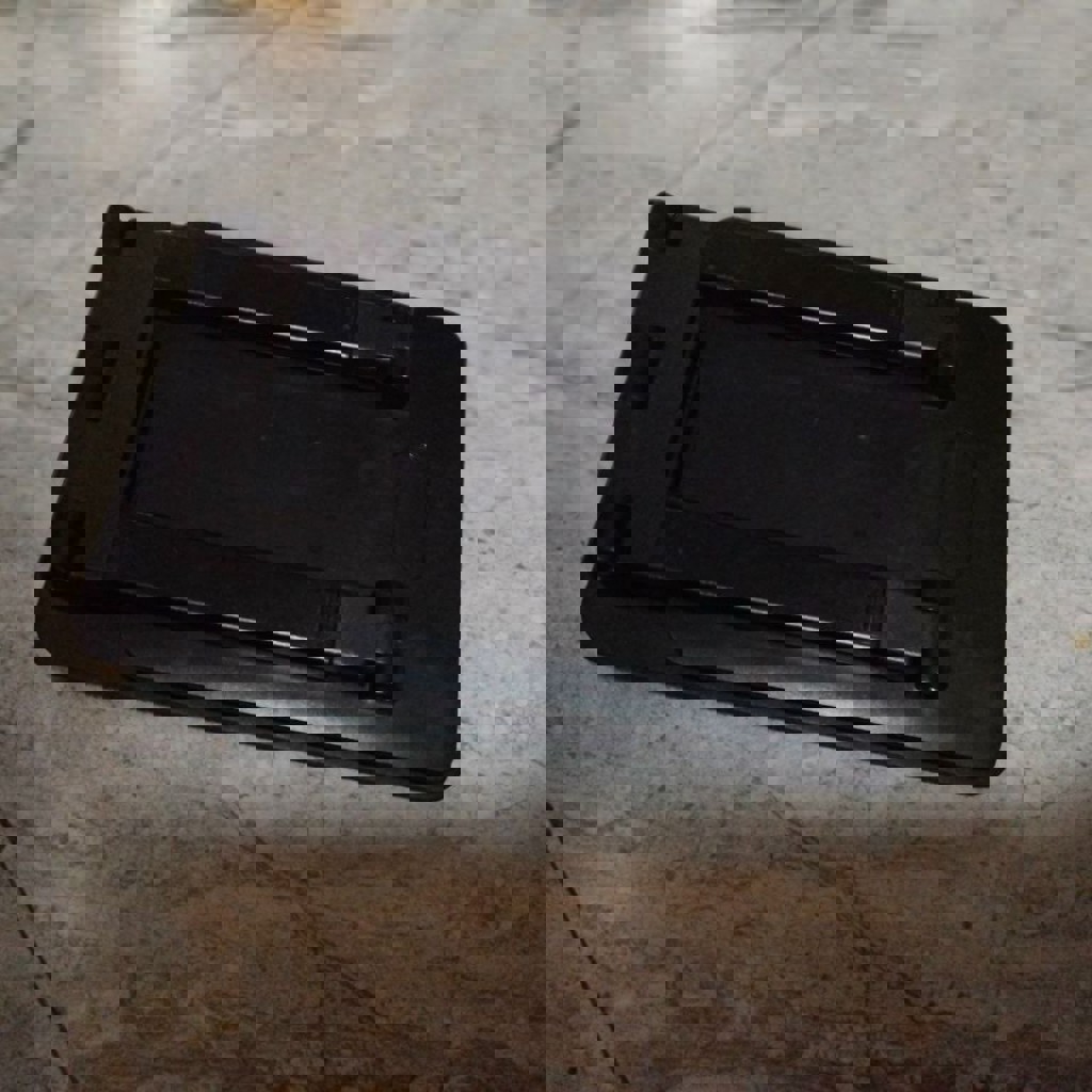 Подставка под ноутбук пластик