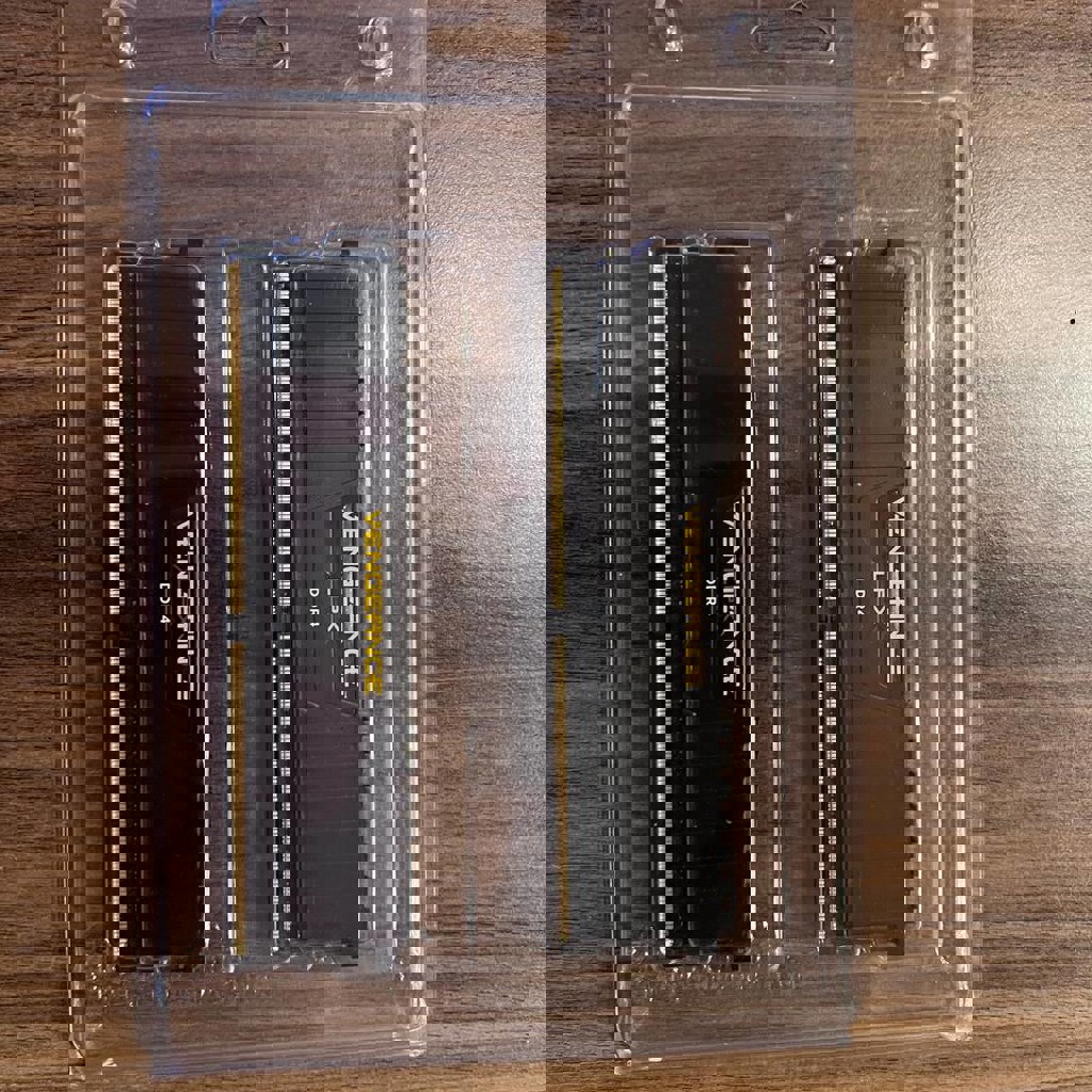 Оперативная память Corsair 16+16=32Gb DDR4