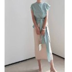 Платье синего и белого цвета - фото 4