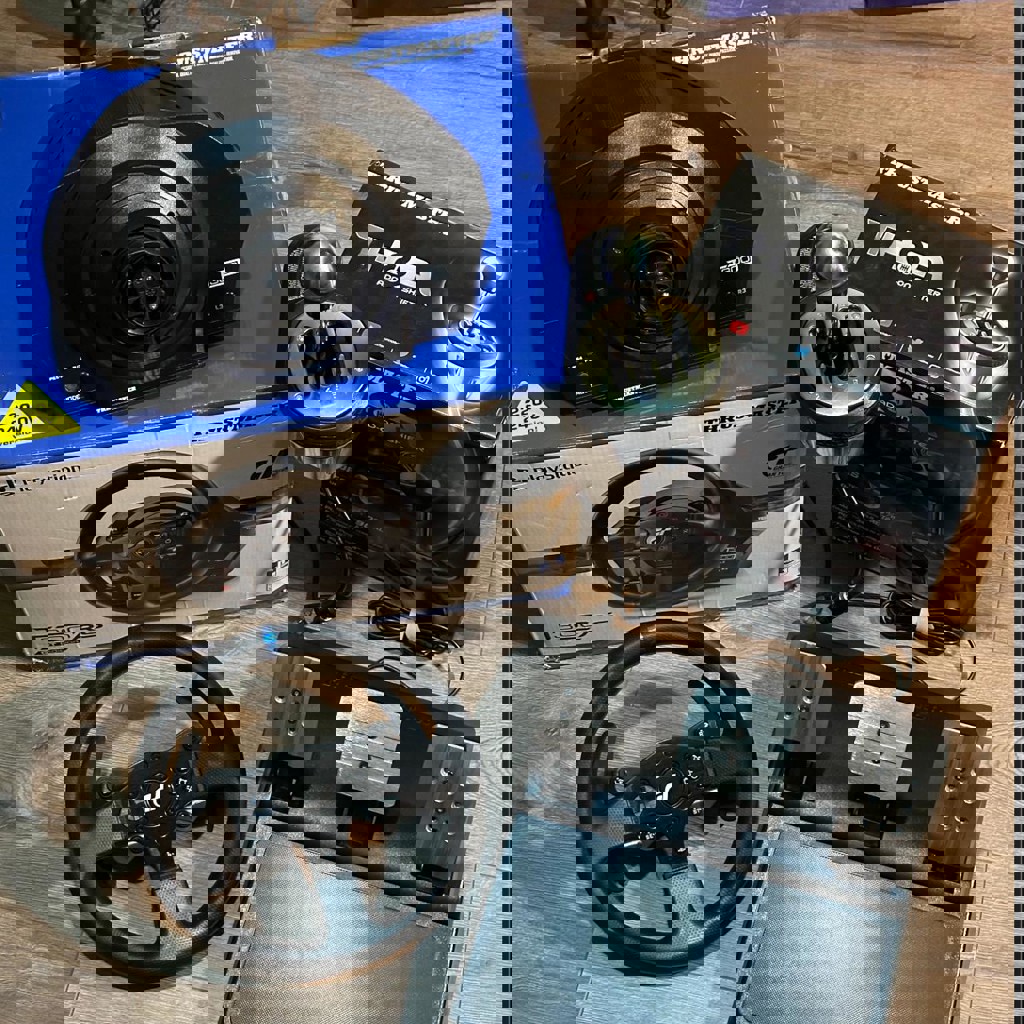 Игровой руль Thrustmaster T300RS GT