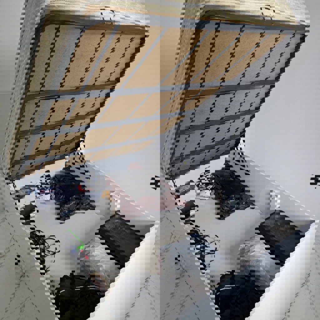 Кровать-шкаф с газлифтом