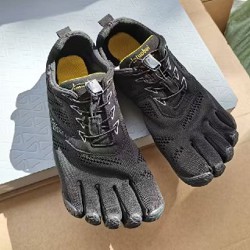 Кроссовки - фото 2