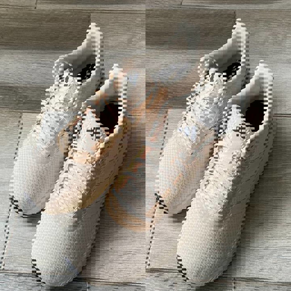 Кроссовки Adidas