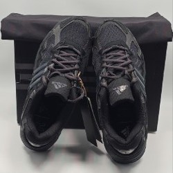 Кроссовки Adidas Bad Bunny x Response CL 'Triple Black' - фото 3