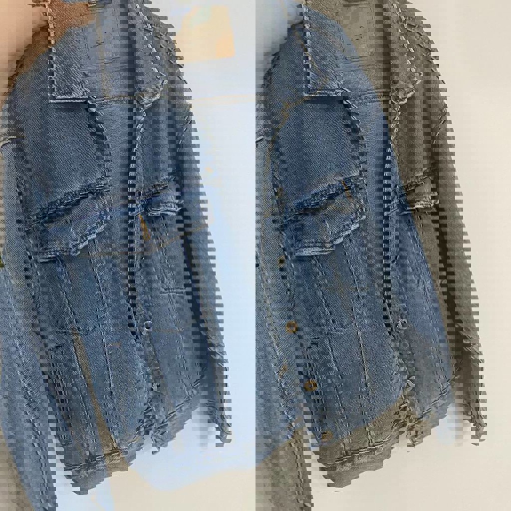 Джинсовая куртка