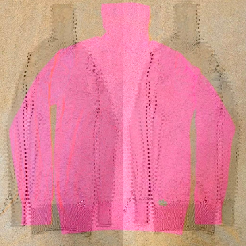 Розовая водолазка