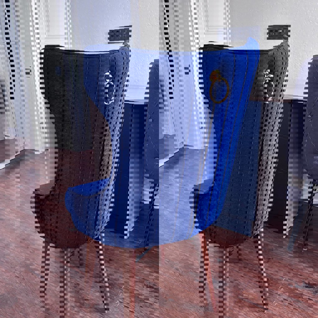 Стул с мягким сиденьем