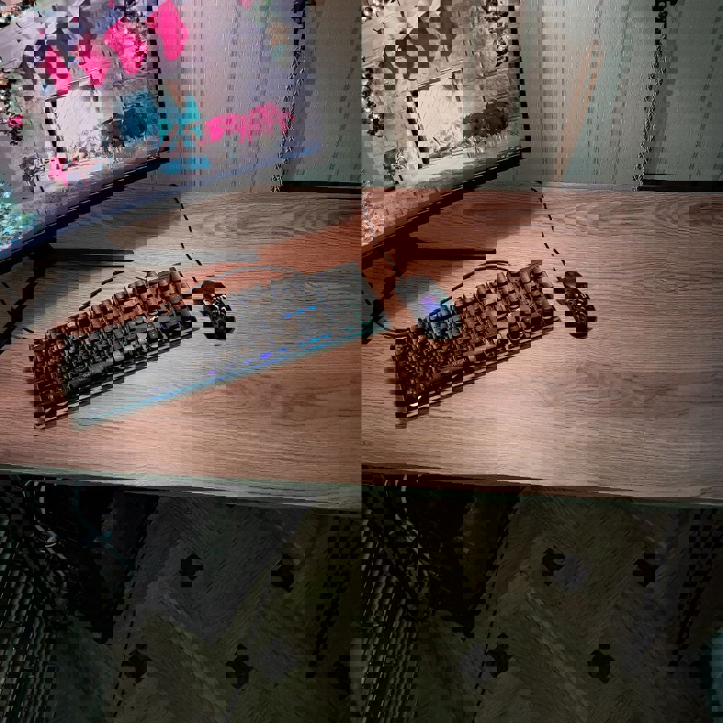 Письменный стол